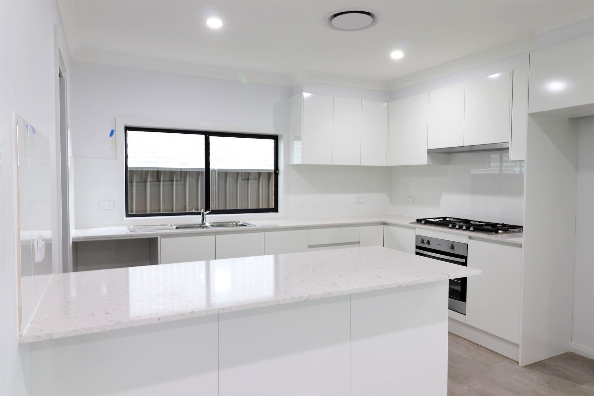 11b Golden Wattle Ave, Gregory Hills, NSW 2557