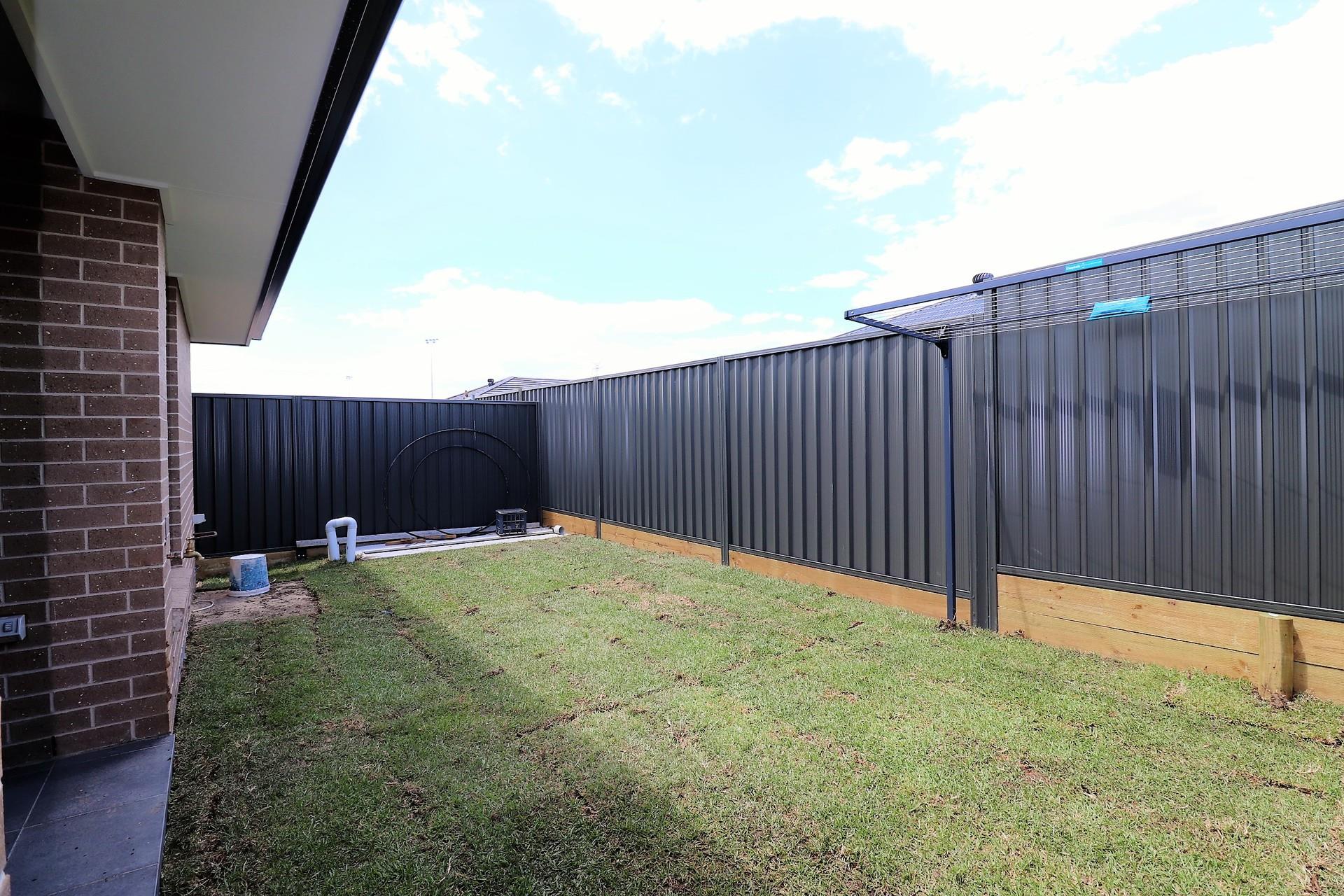 11b Golden Wattle Ave, Gregory Hills, NSW 2557