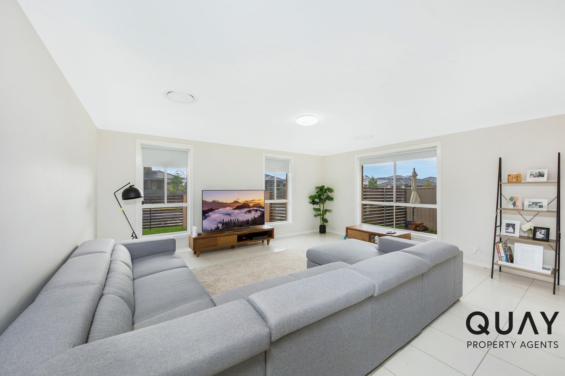 158 Lakeside Pde, Jordan Springs, NSW 2747