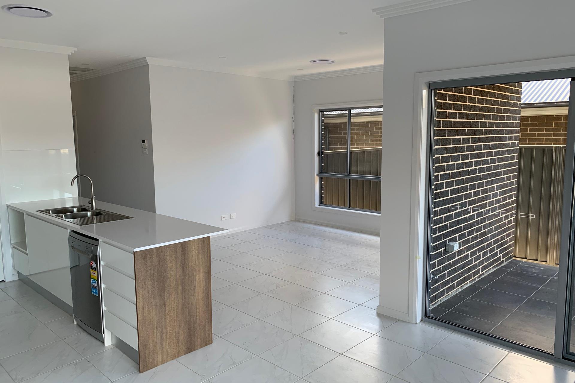 13b Golden Wattle Ave, Gregory Hills, NSW 2557