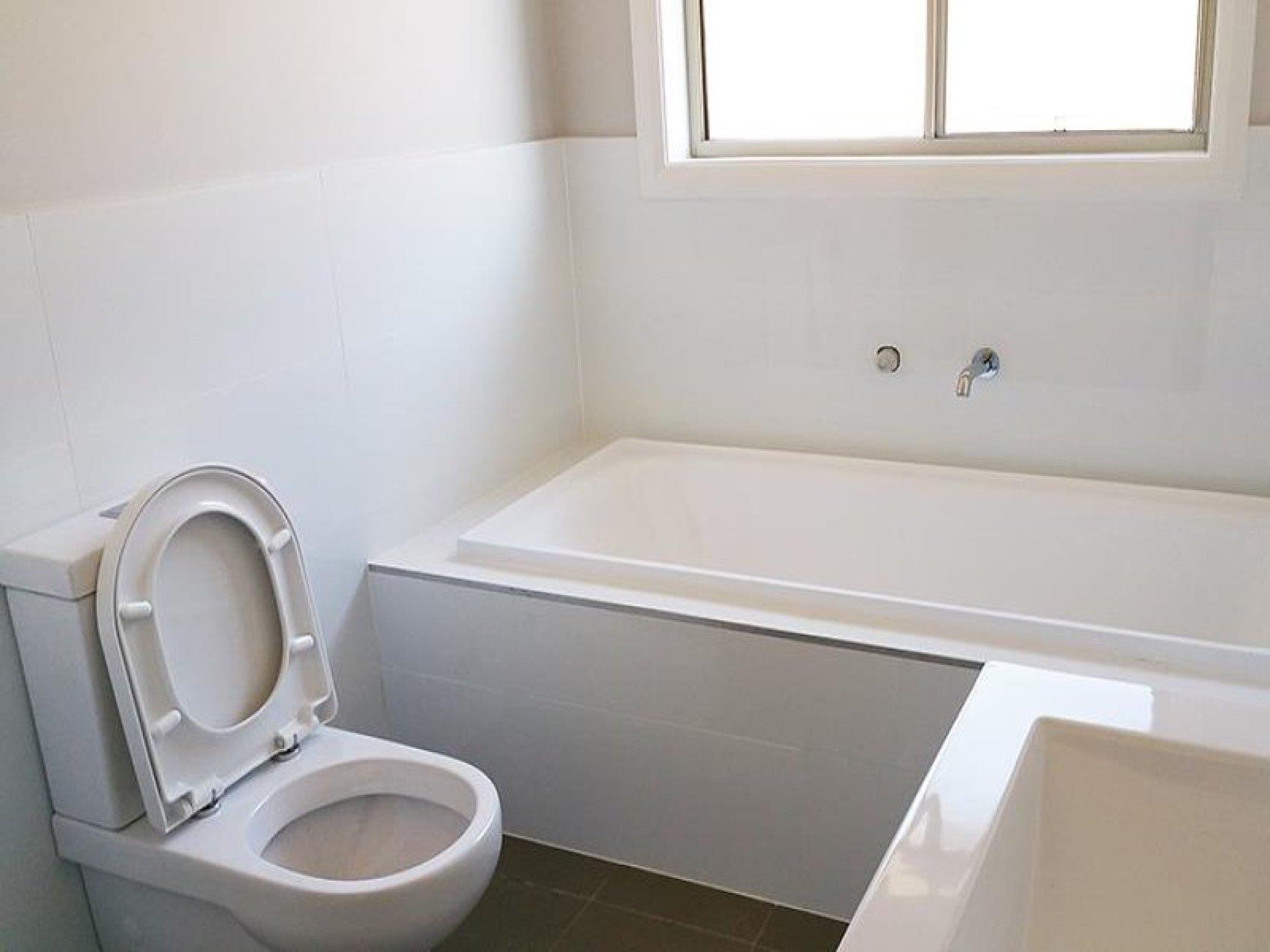 152 Lakeside Pde, Jordan Springs, NSW 2747