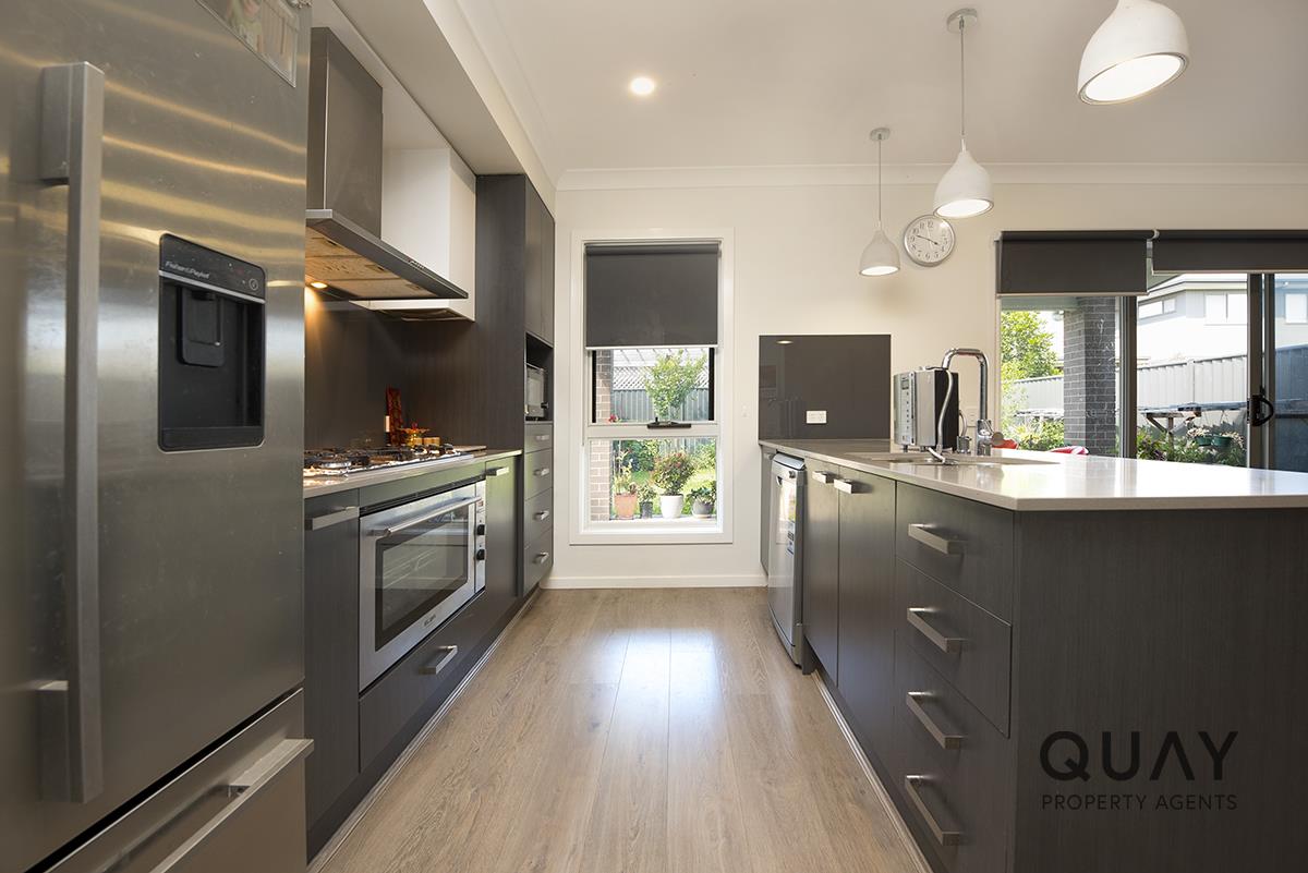 10 Jamestown Ave, Denham Court, NSW 2565