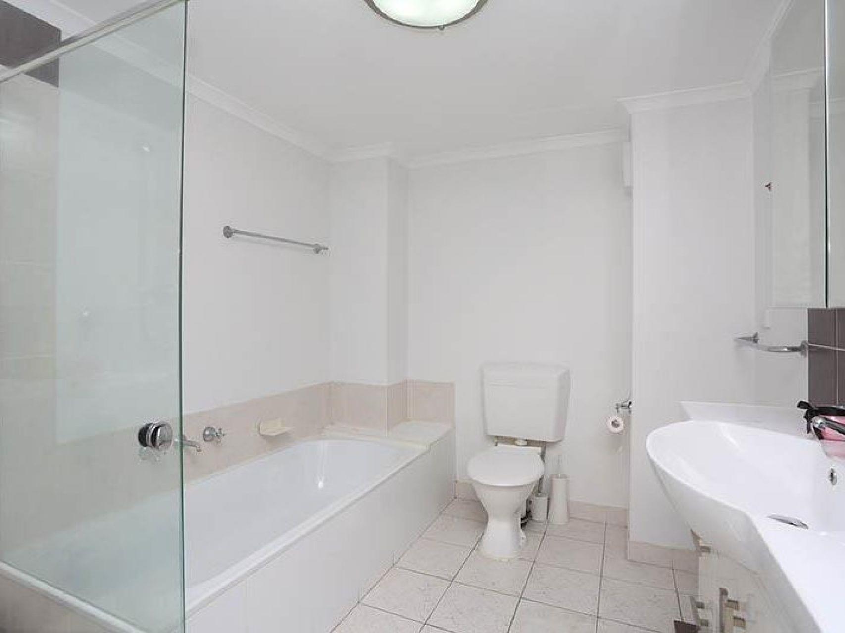 115/1 Riverpark Dr, Liverpool, NSW 2170