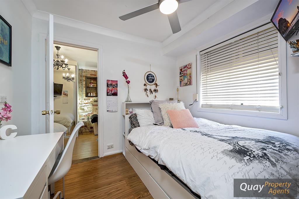 5a Walgett Cl, Hinchinbrook, NSW 2168