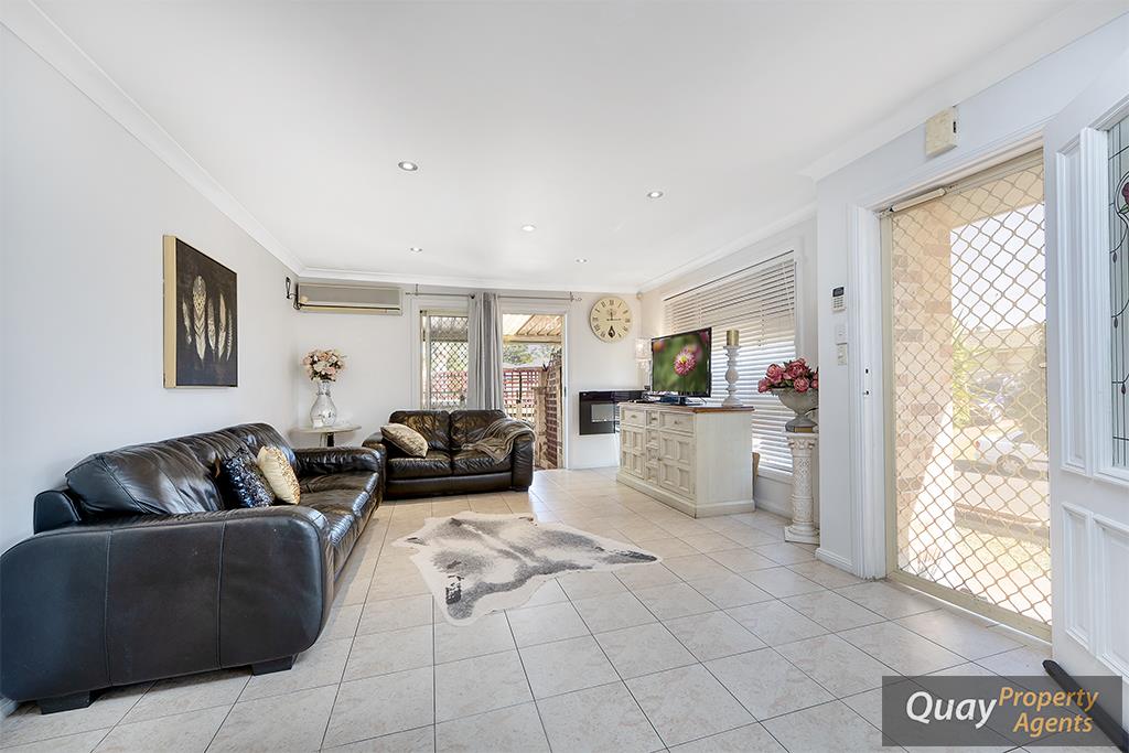 5a Walgett Cl, Hinchinbrook, NSW 2168