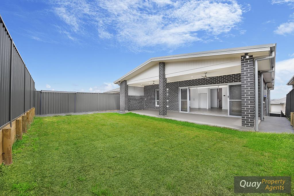 7 Cumberland Rd, Gregory Hills, NSW 2557