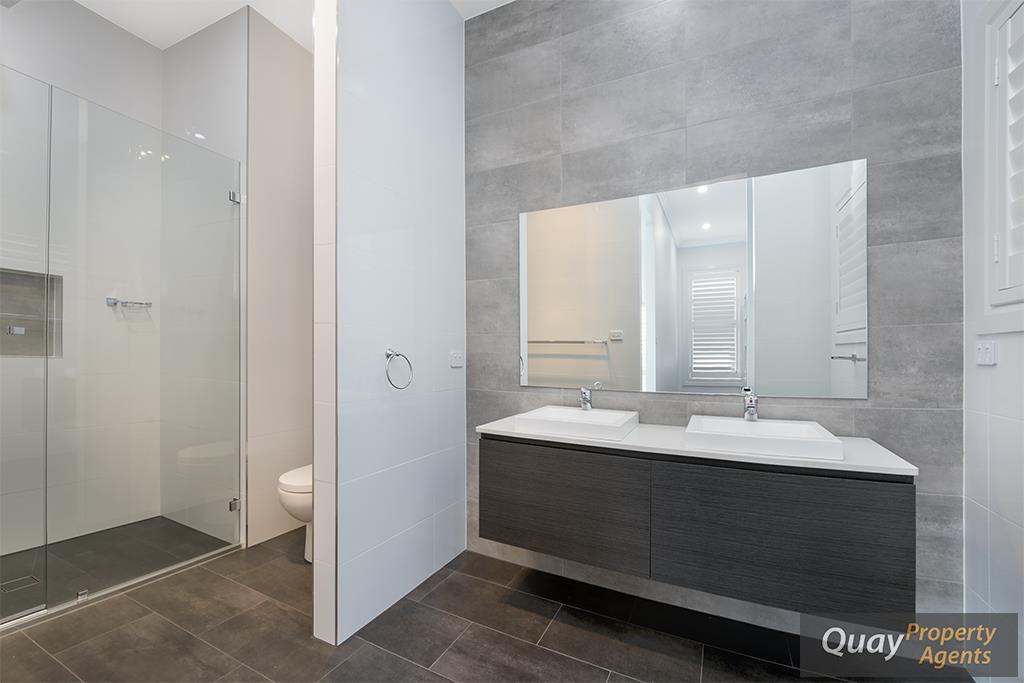 7 Cumberland Rd, Gregory Hills, NSW 2557