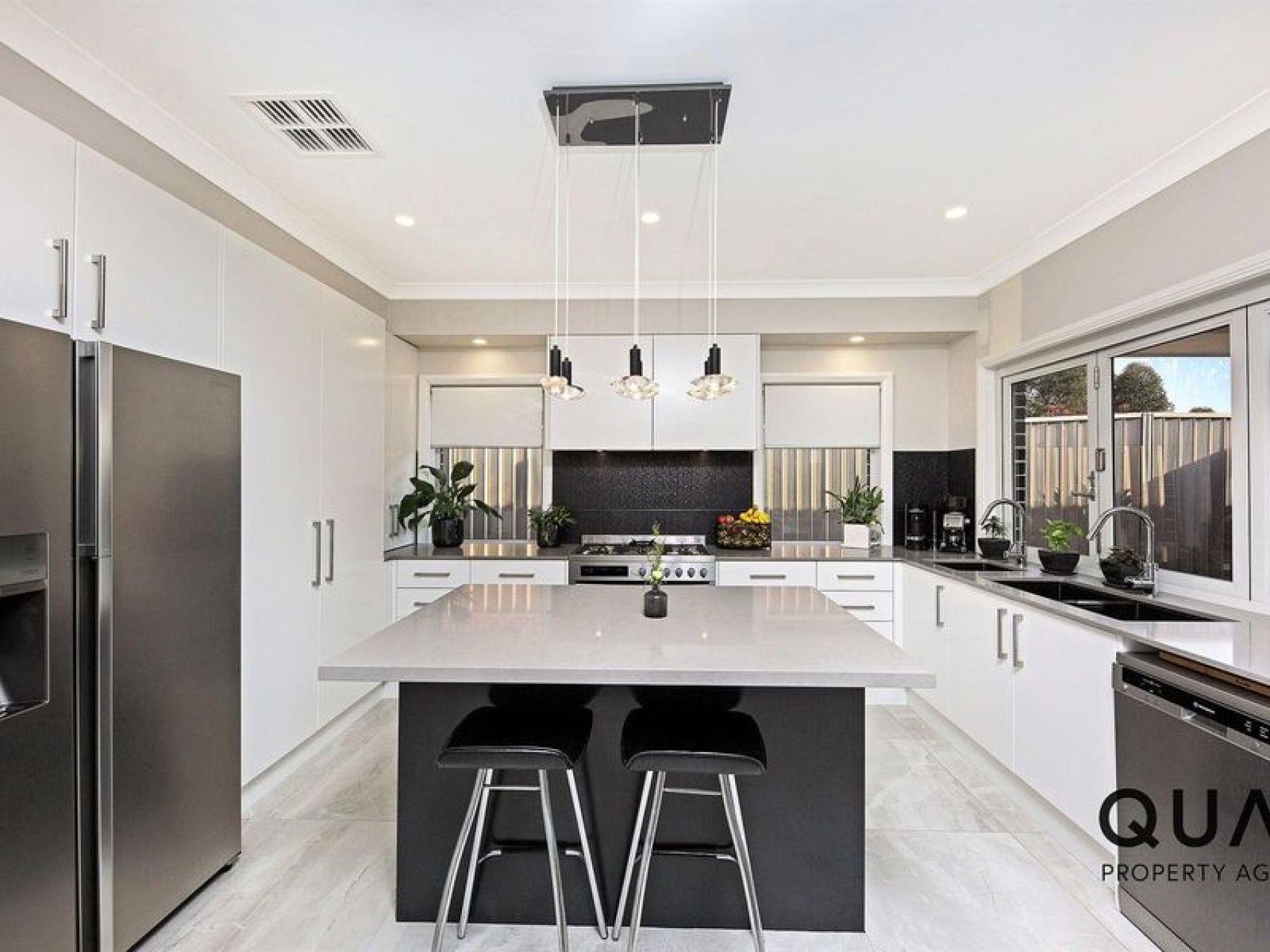 10 Cummins Loop, Harrington Park, NSW 2567