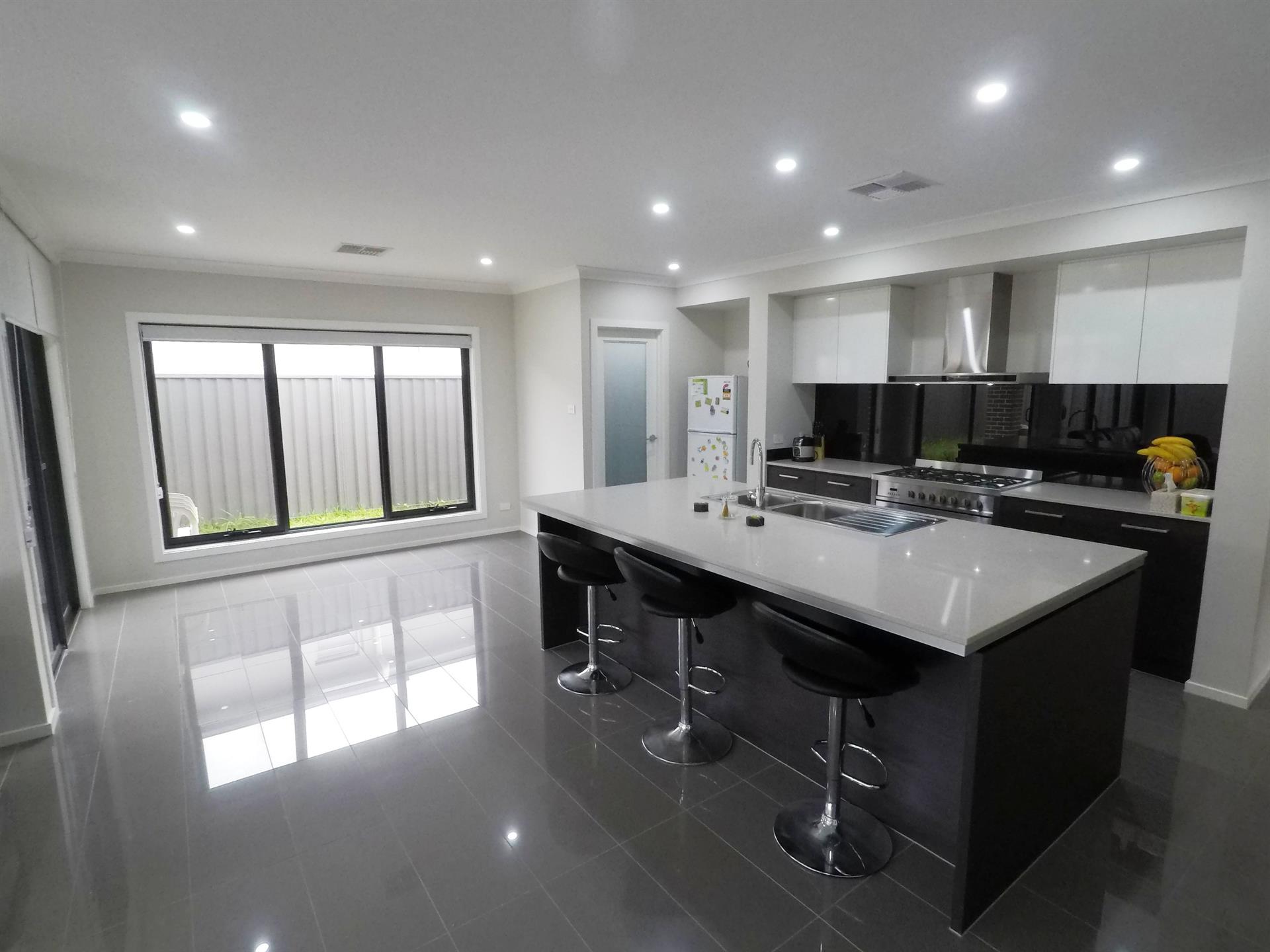 52 Law Cres, Oran Park, NSW 2570