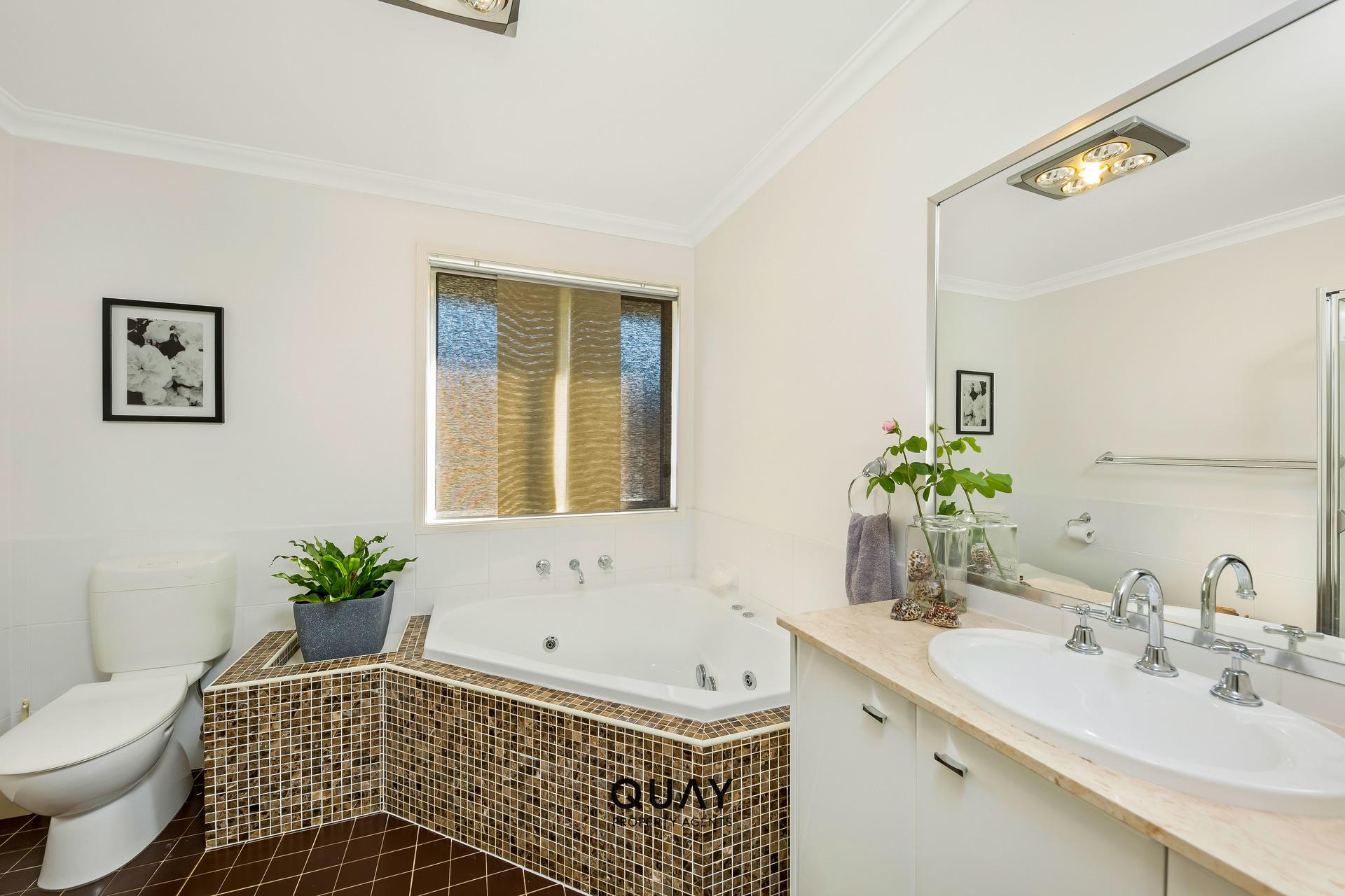6 Cape Banks Dr, Harrington Park, NSW 2567