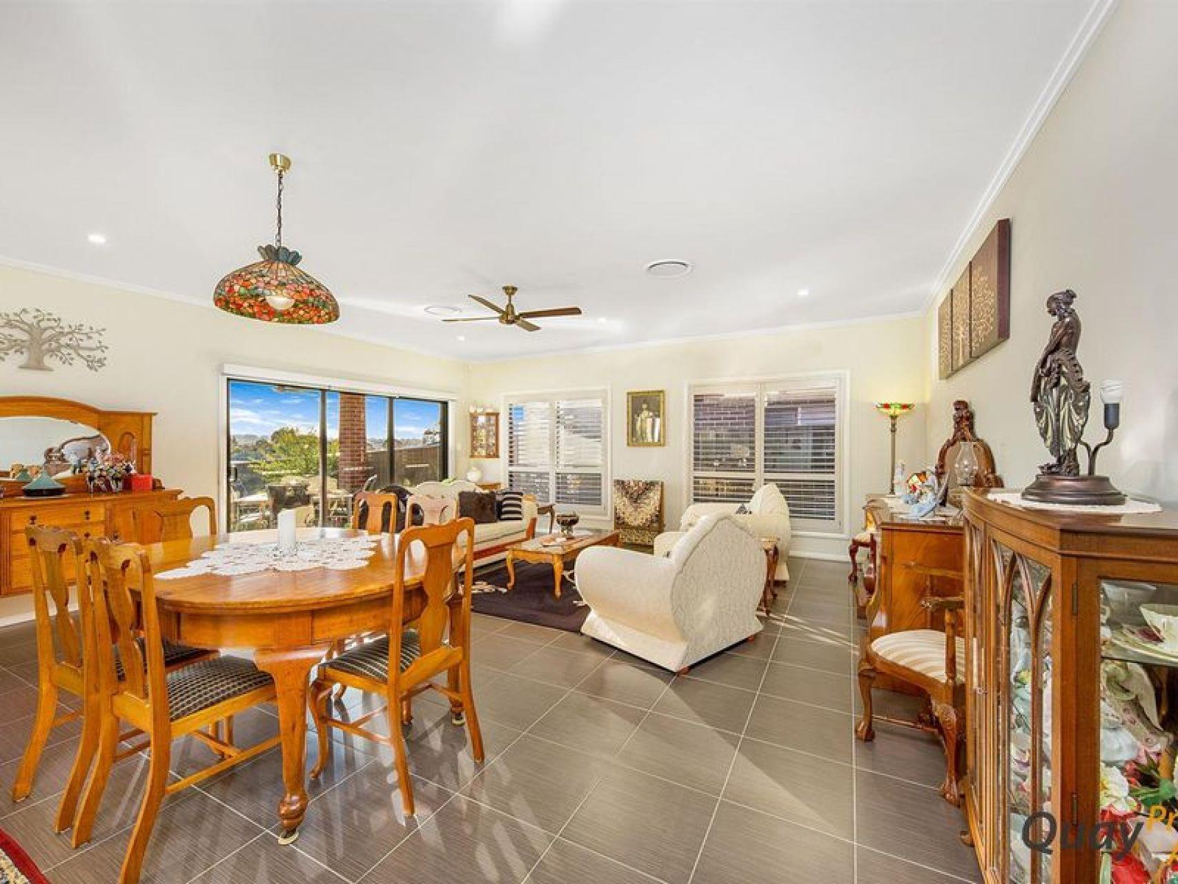 8 Winn Gr, Camden, NSW 2570