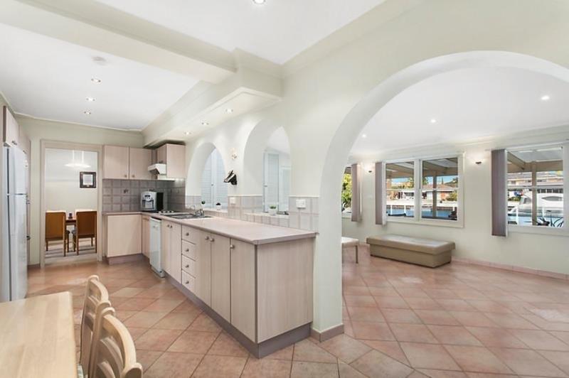 35 James Cook Island Ave, Sylvania Waters, NSW 2224