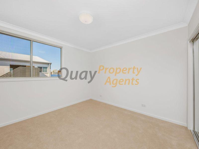 54a Curlewis St, Gledswood Hills, NSW 2557