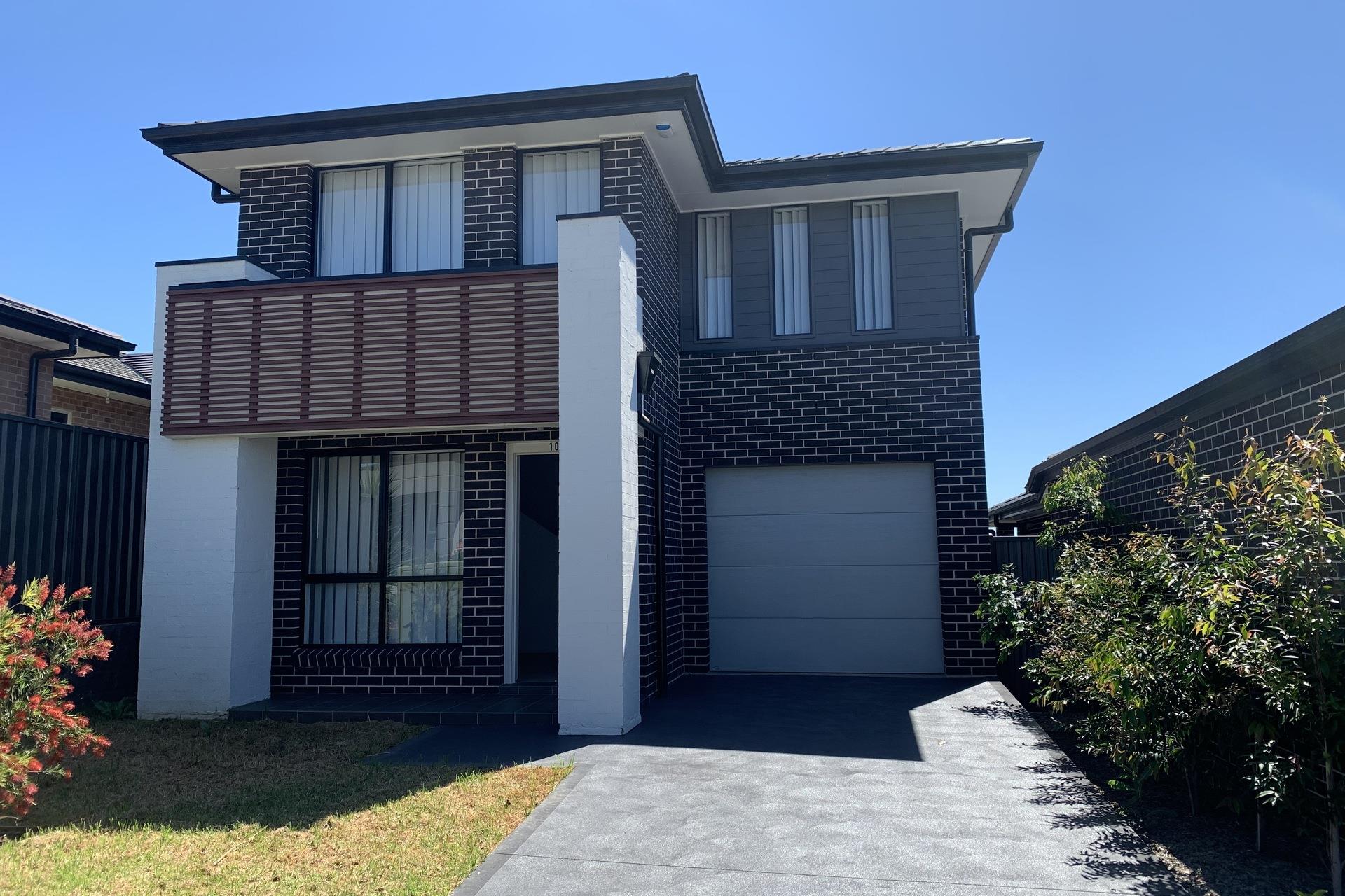 10b Warrigal St, Gregory Hills, NSW 2557