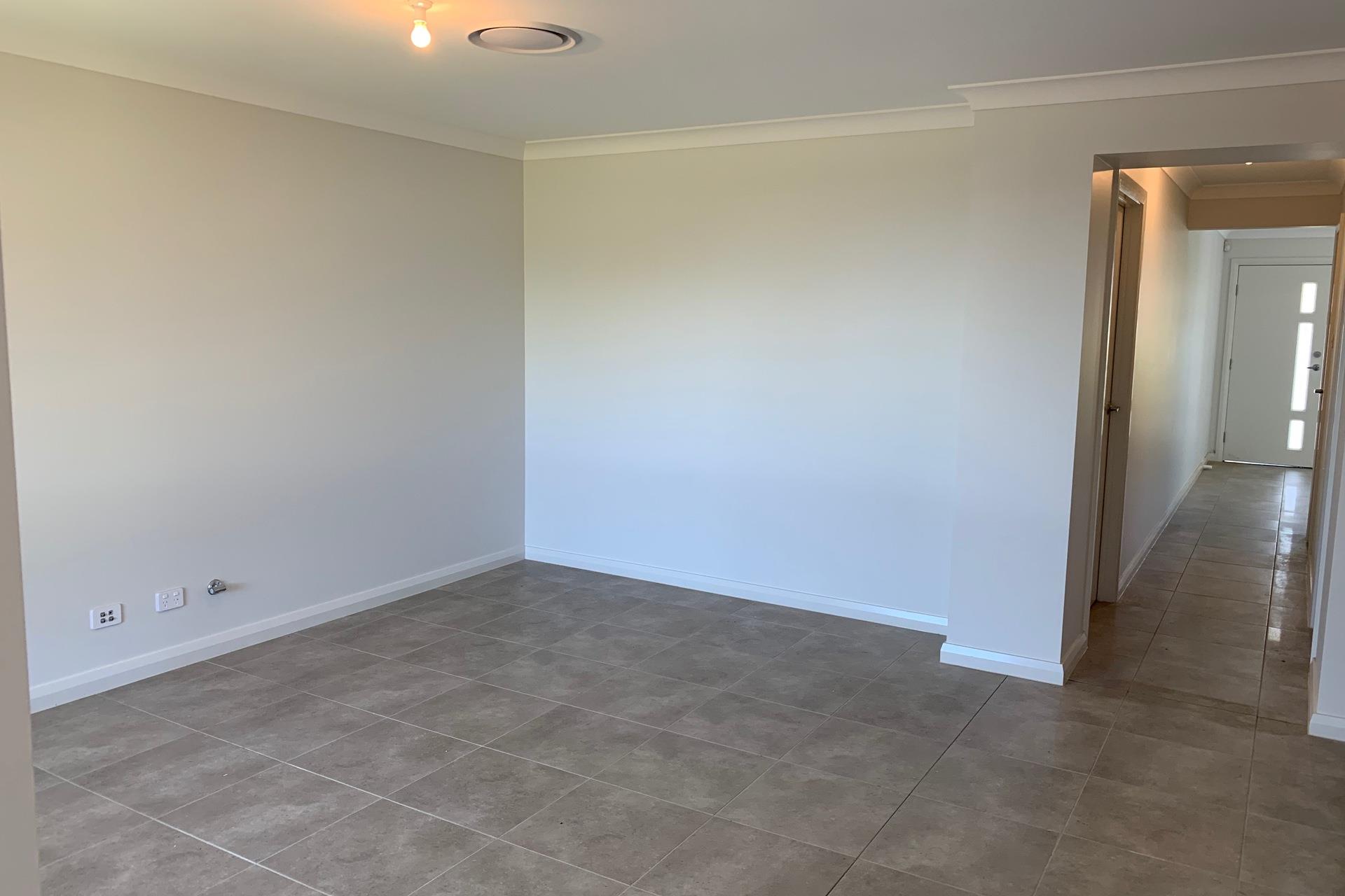 10b Warrigal St, Gregory Hills, NSW 2557