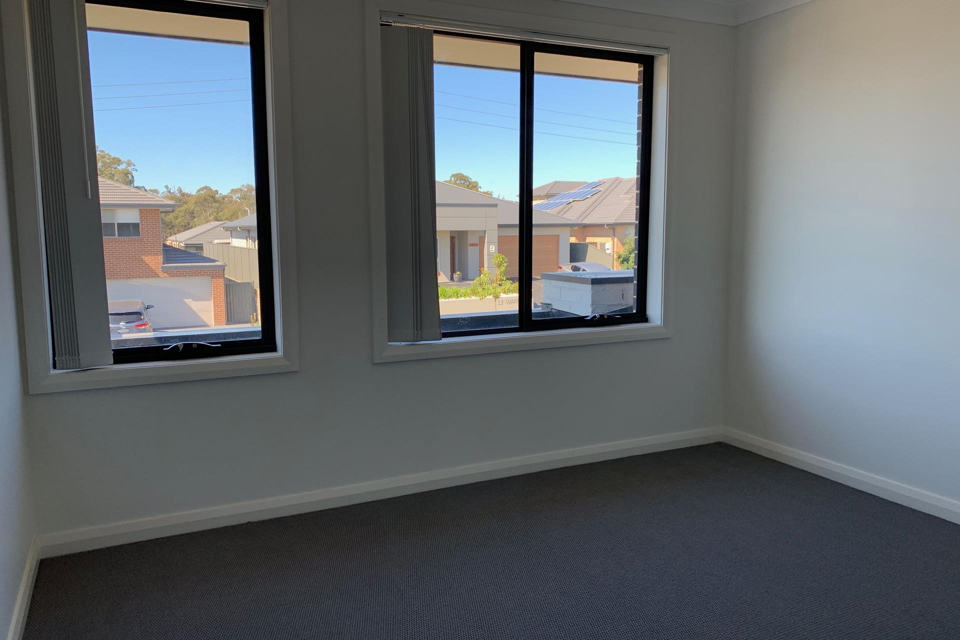 10b Warrigal St, Gregory Hills, NSW 2557