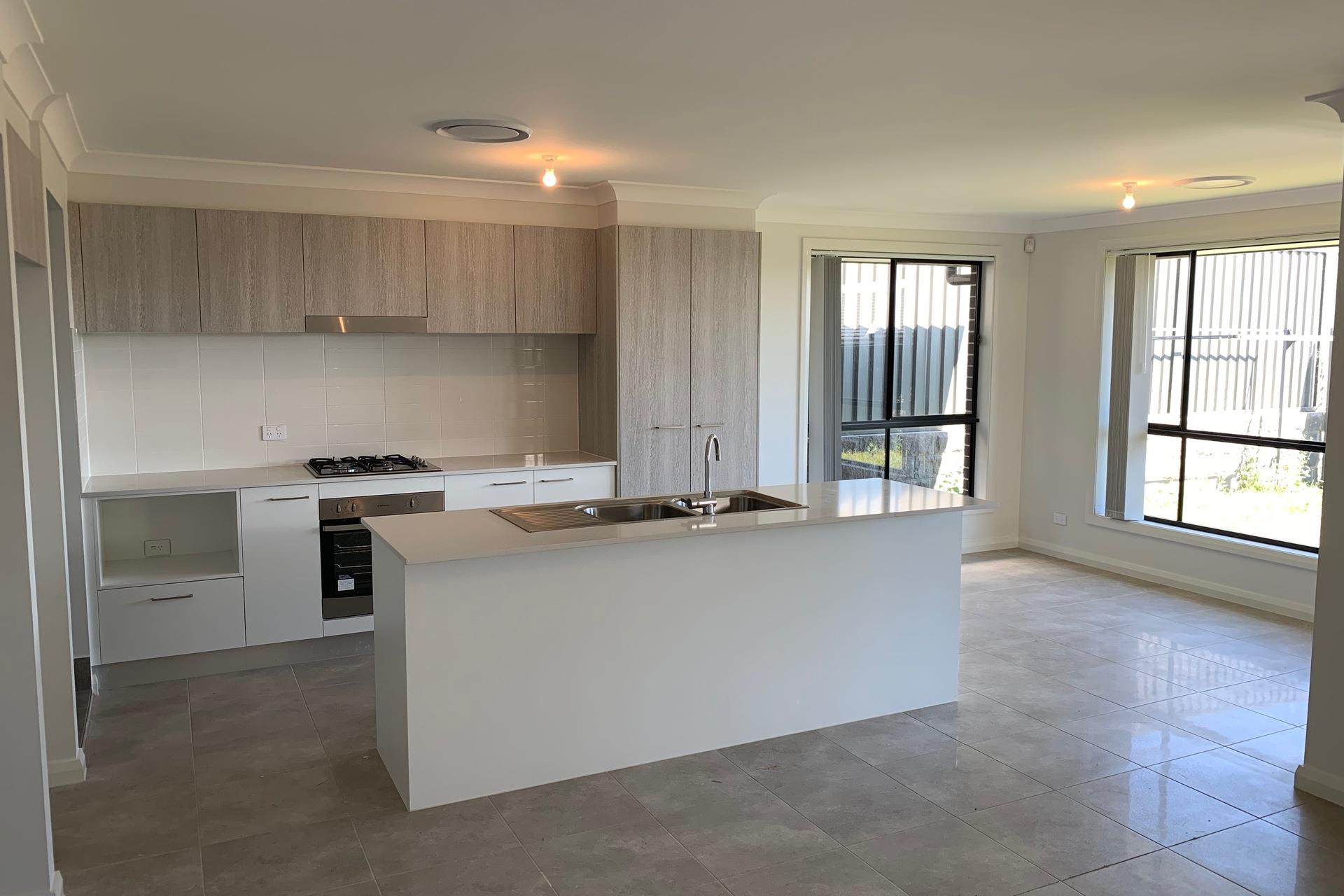 10b Warrigal St, Gregory Hills, NSW 2557