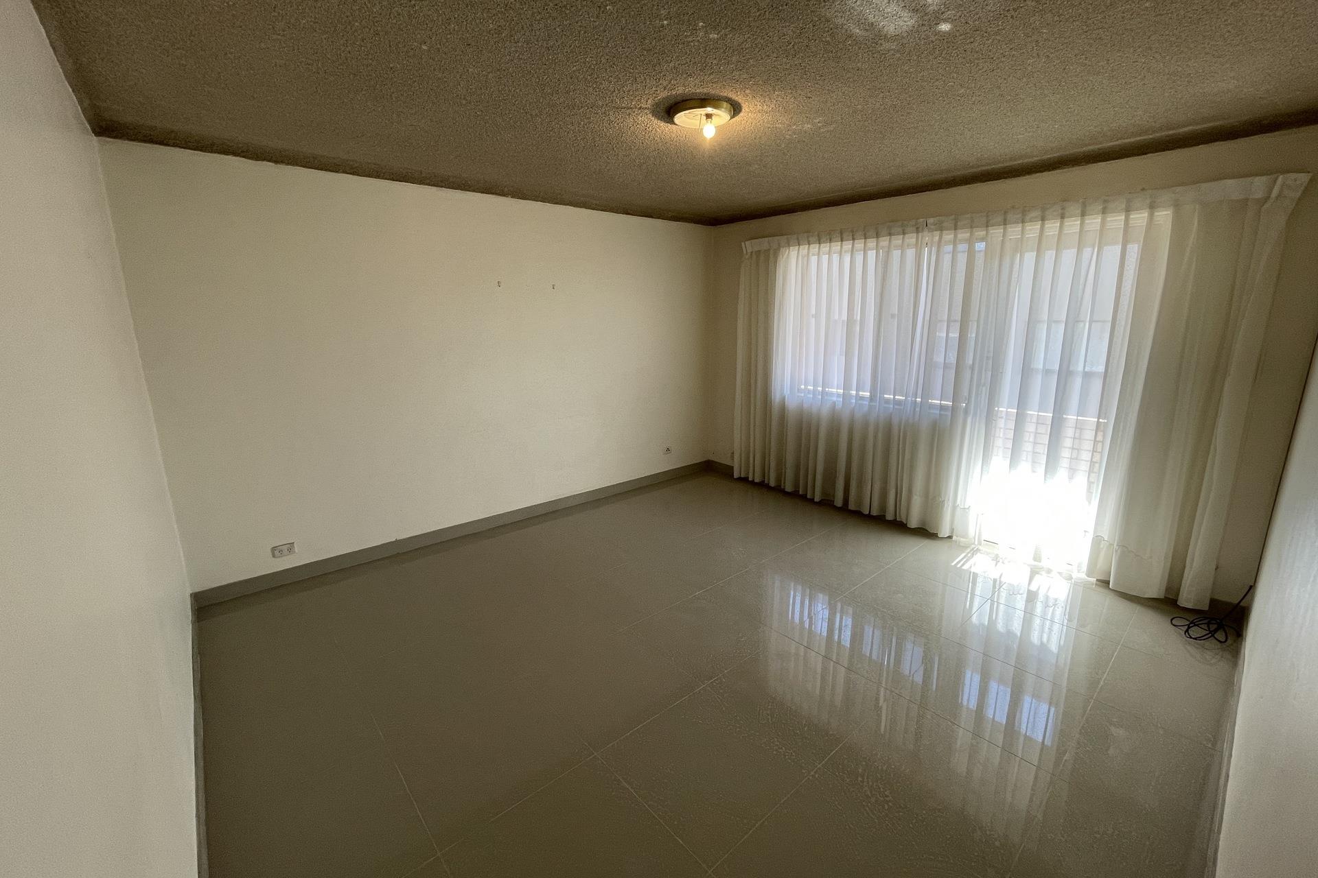 9/8 Ruby St, Carramar, NSW 2163