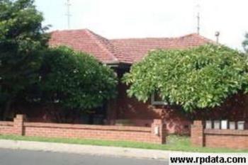 North Wollongong, address available on request