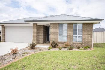 64 Molloy Dr, Orange, NSW 2800