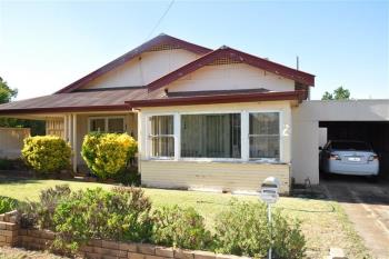 2 Queen St, Forbes, NSW 2871