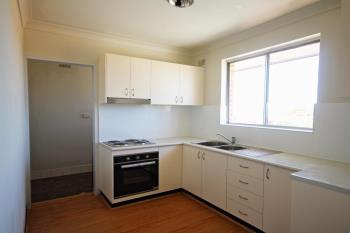 2/17 Dunmore St, Croydon Park, NSW 2133