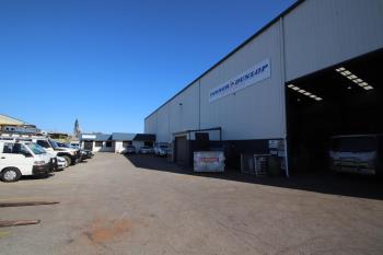 11 Luso Dr, Unanderra, NSW 2526