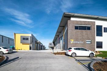 1/7 Investigator Dr, Unanderra, NSW 2526