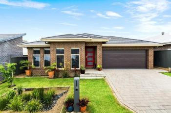 18 Dempsey Cres, Kellyville, NSW 2155