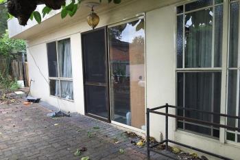 17 Phoenix Cres, Casula, NSW 2170