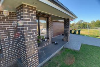 5 Auld St, Elderslie, NSW 2570